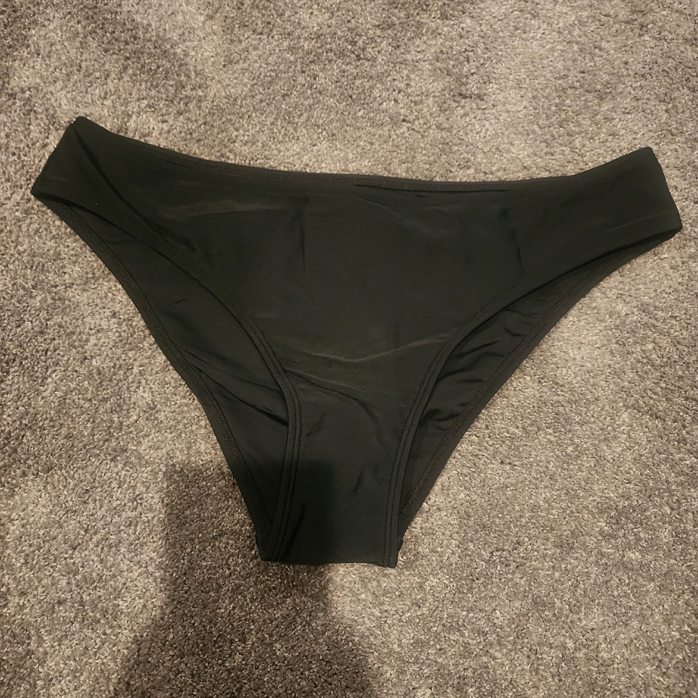 Cupshe tankini bathing suit - Picture 2 of 2